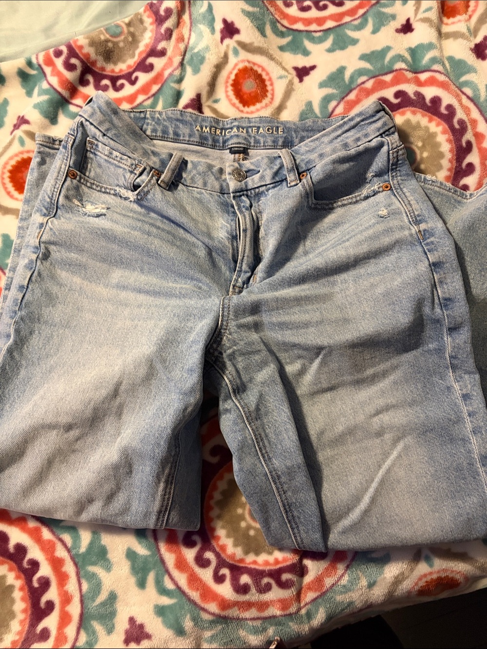 American Eagle Outfitters Light Blue High-Rise Women’s Jeans